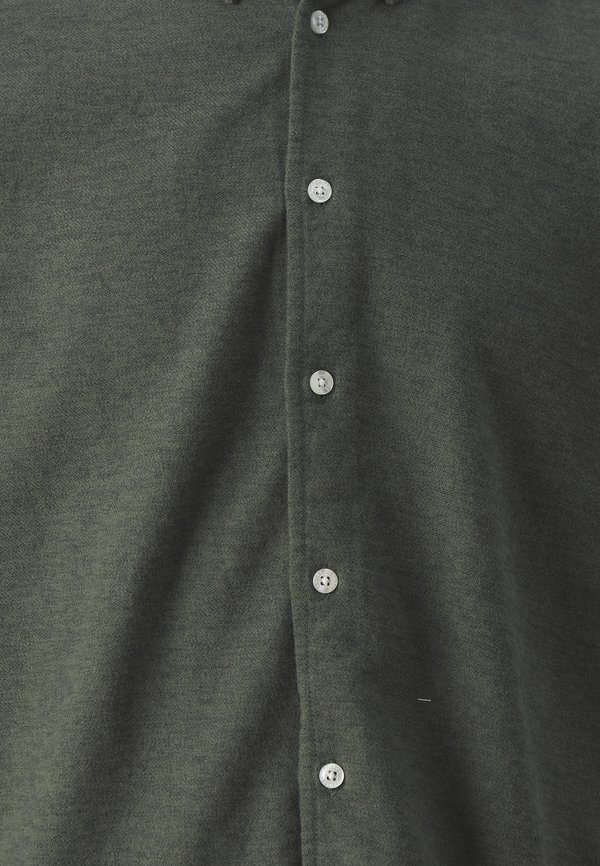 LIAM - Shirt - climbing ivy2