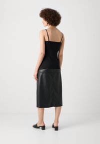 Thumbnail Image 6