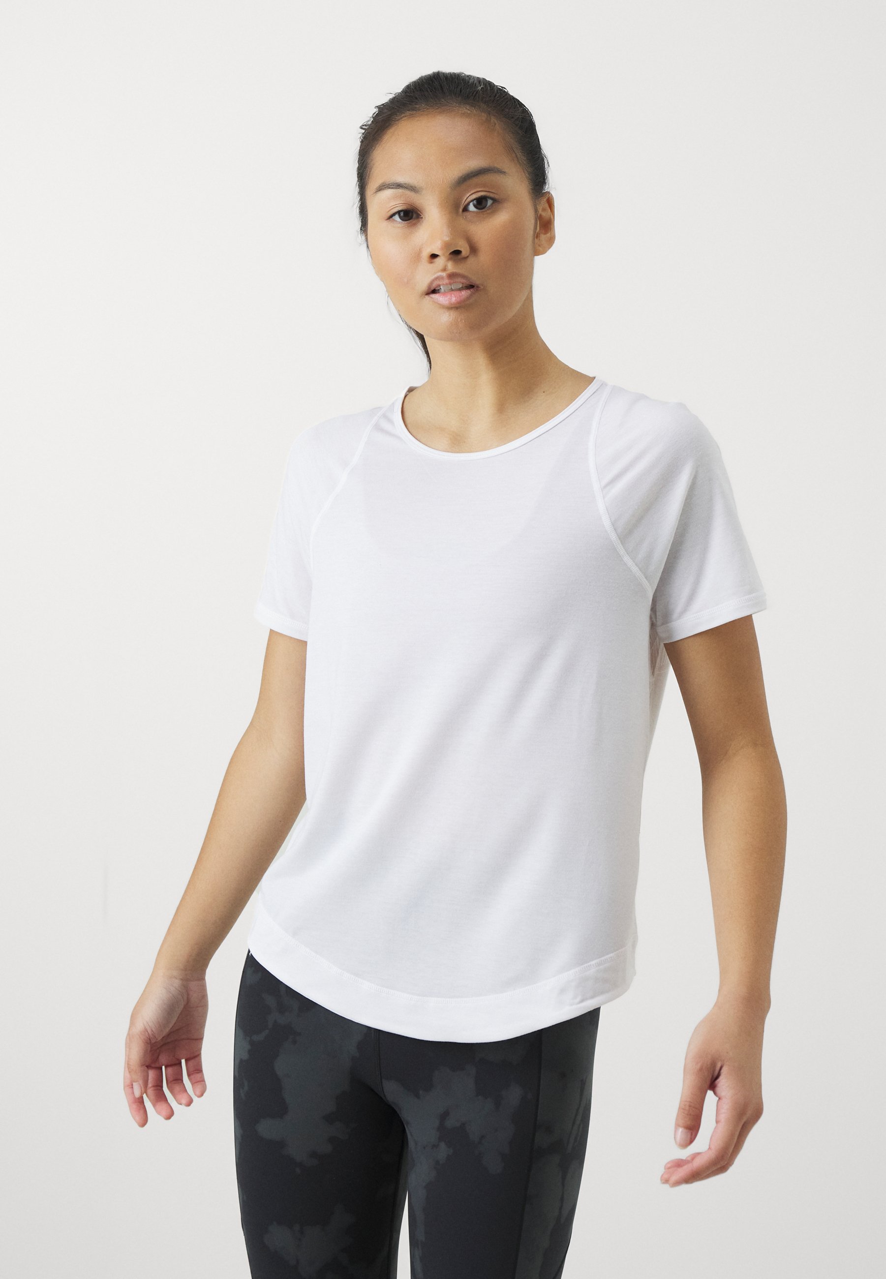 Sweaty Betty BREATHE EASY - Sports T-shirt - white - Zalando