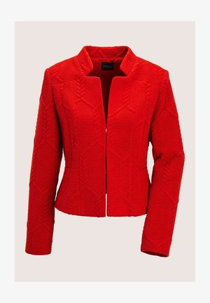 Rode textuurjas met opstaande kraag, gestructureerde pasvorm en een geometrisch patroon. Lange mouwen en een ontwerp met een open voorkant.