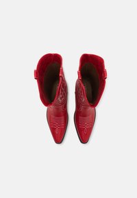 ONLY SHOES ONLBRONCO MID - Botas camperas - red