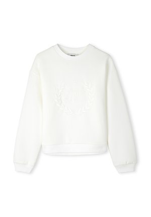 Sudadera blanca de manga larga, con cuello redondo y una silueta cropped. Presenta un diseño en relieve de hojas y texto en el centro.