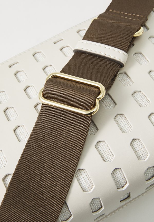 PHUKET HOLES  - Cross body bag - ecru2