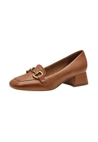 Hnědé kožené loafers na blokovém podpatku s dekorativním zlatým kovovým detailem vpředu. Hladká textura a design se špičatým tvarem. 