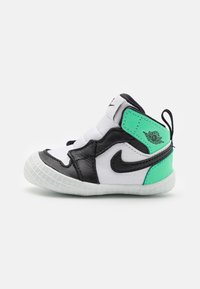 Jordan - JORDAN 1 CRIB BOOTIE UNISEX - Első cipők - white/black/green glow Miniatűr kép 1