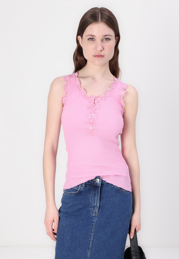 BEATHA U NECK BUTTON - Top2