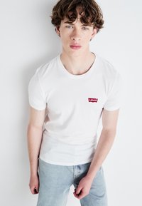 Levi's® GRAPHIC TEES 3 PACK - Jednoduché tričko - white