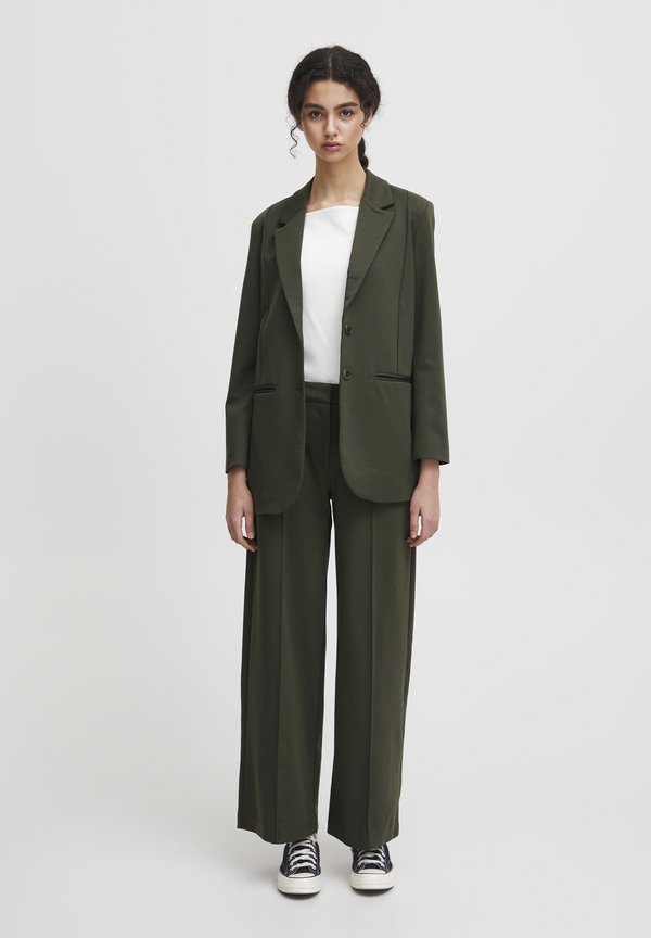 Blazer - forest night2