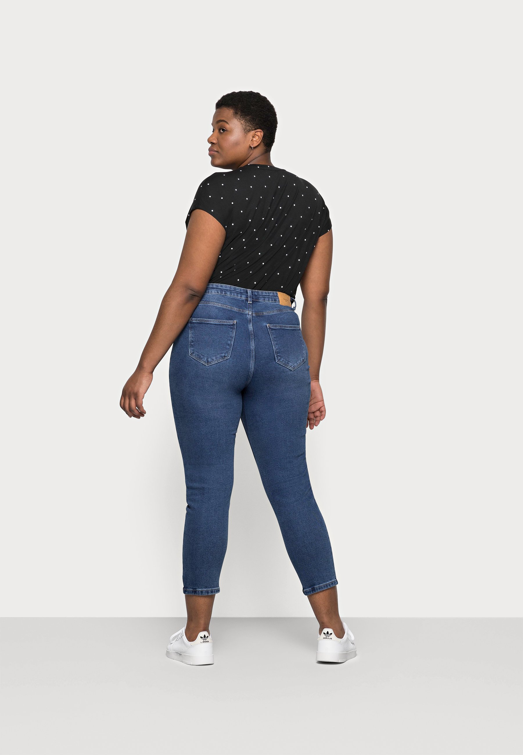 Vero Moda Curve VMJOANA MOM - Relaxed 