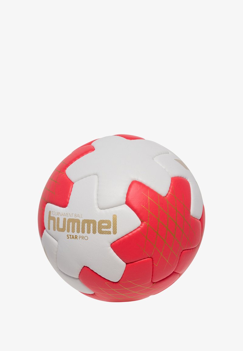 Röd och vit handboll med stjärnformad paneldesign, texturerad yta och guldbranding med "hummel" och "STAR PRO."