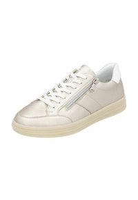 Schlanker, metallisch-beiger Sneaker mit weißer Schnürung und seitlichem Reißverschluss; glatte Textur, runde Zehenpartie und minimalistisches Design.