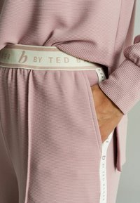 B by Ted Baker WIDE LEG JOGGERS - Tepláky - pink