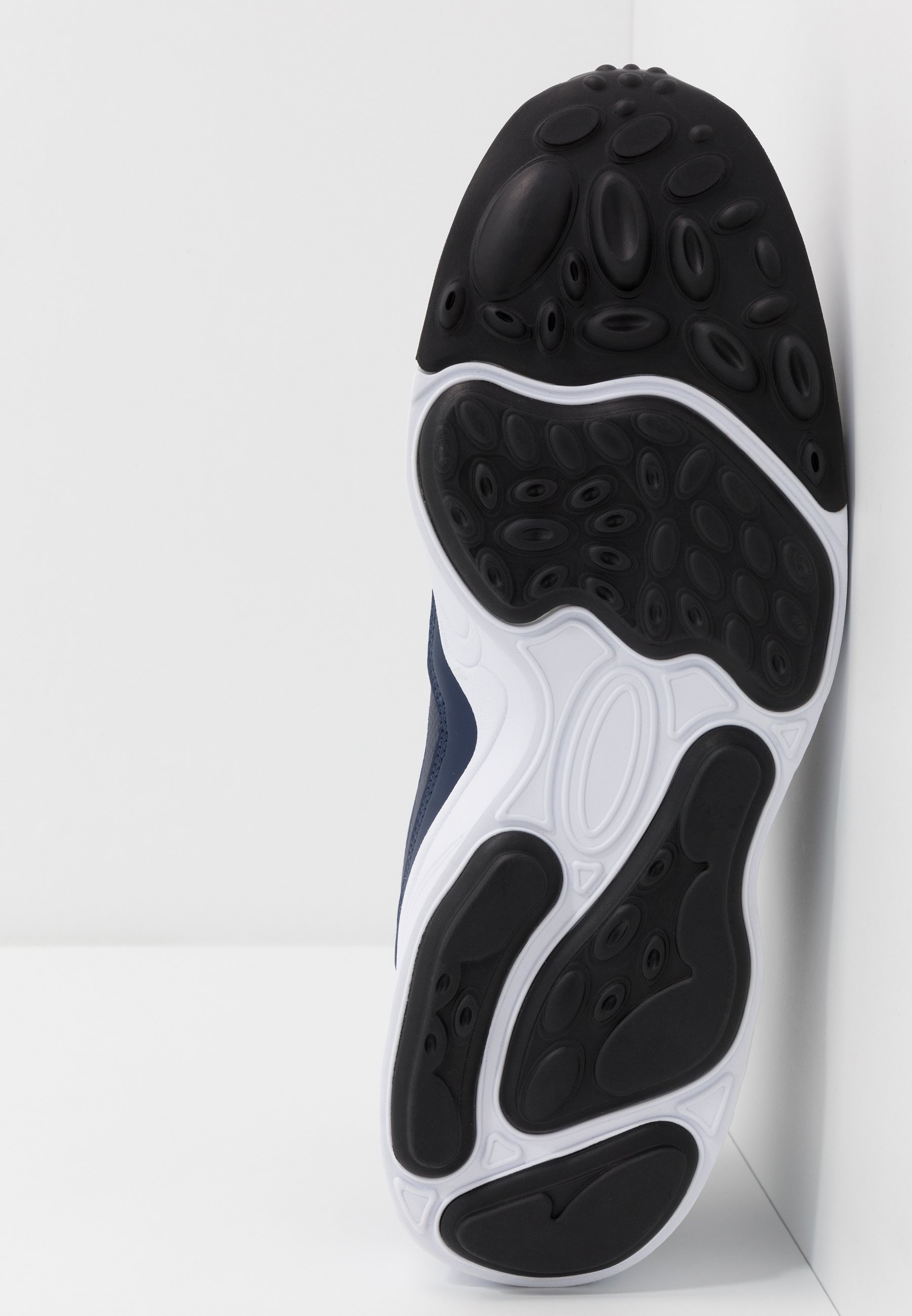 nike alpha lite trainers