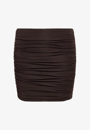 Čierna mini sukňa s horizontálnym riasením a zhlukovanou textúrou látky, priliehavý strih, bez ďalších vzorov alebo ozdôb.