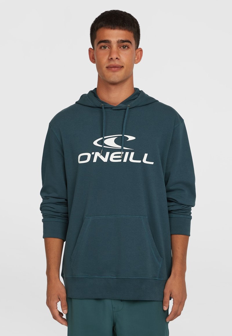 Temno teal kapuca z velikim belim logotipom "O'Neill", kapuco s vrvico, sprednjim žepom in rebrastimi manšetami s kontrastnim šivanjem.
