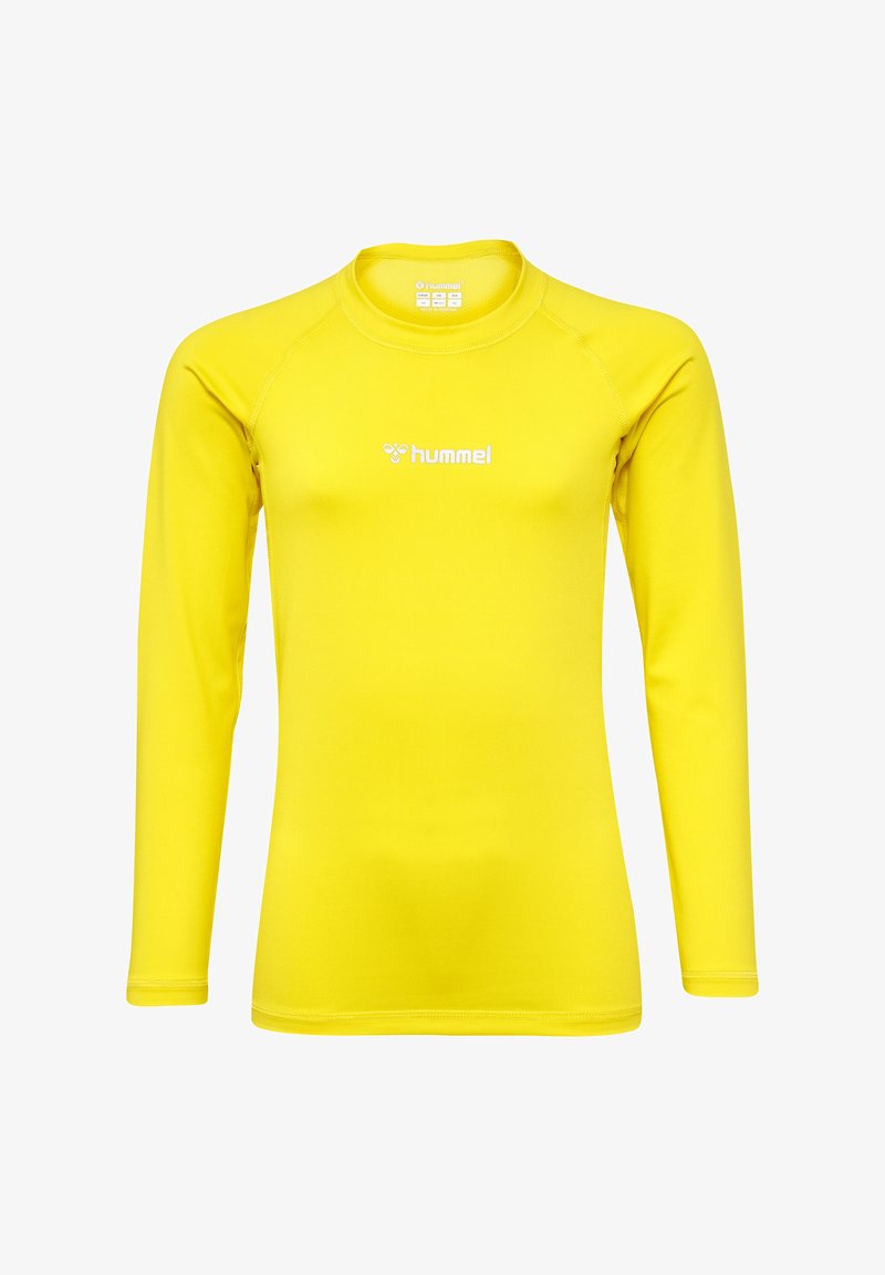 Langarmshirt in leuchtendem Gelb, aus einem glatten, elastischen Stoff gefertigt. Mit einem runden Halsausschnitt und einem kleinen weißen Logo auf der Vorderseite.