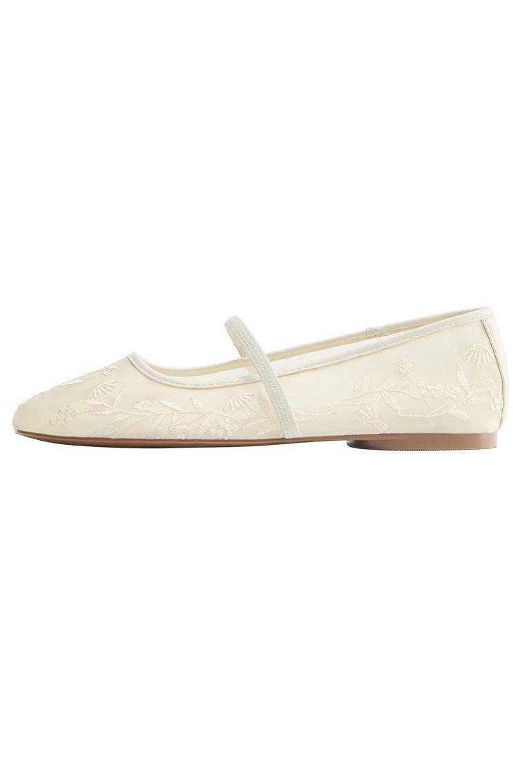 Ballerina ankle strap