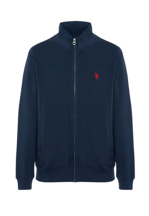 Felpa con zip blu navy e colletto alto, due tasche frontali e logo ricamato rosso sul lato sinistro del petto. Tessuto morbido e polsini a coste.