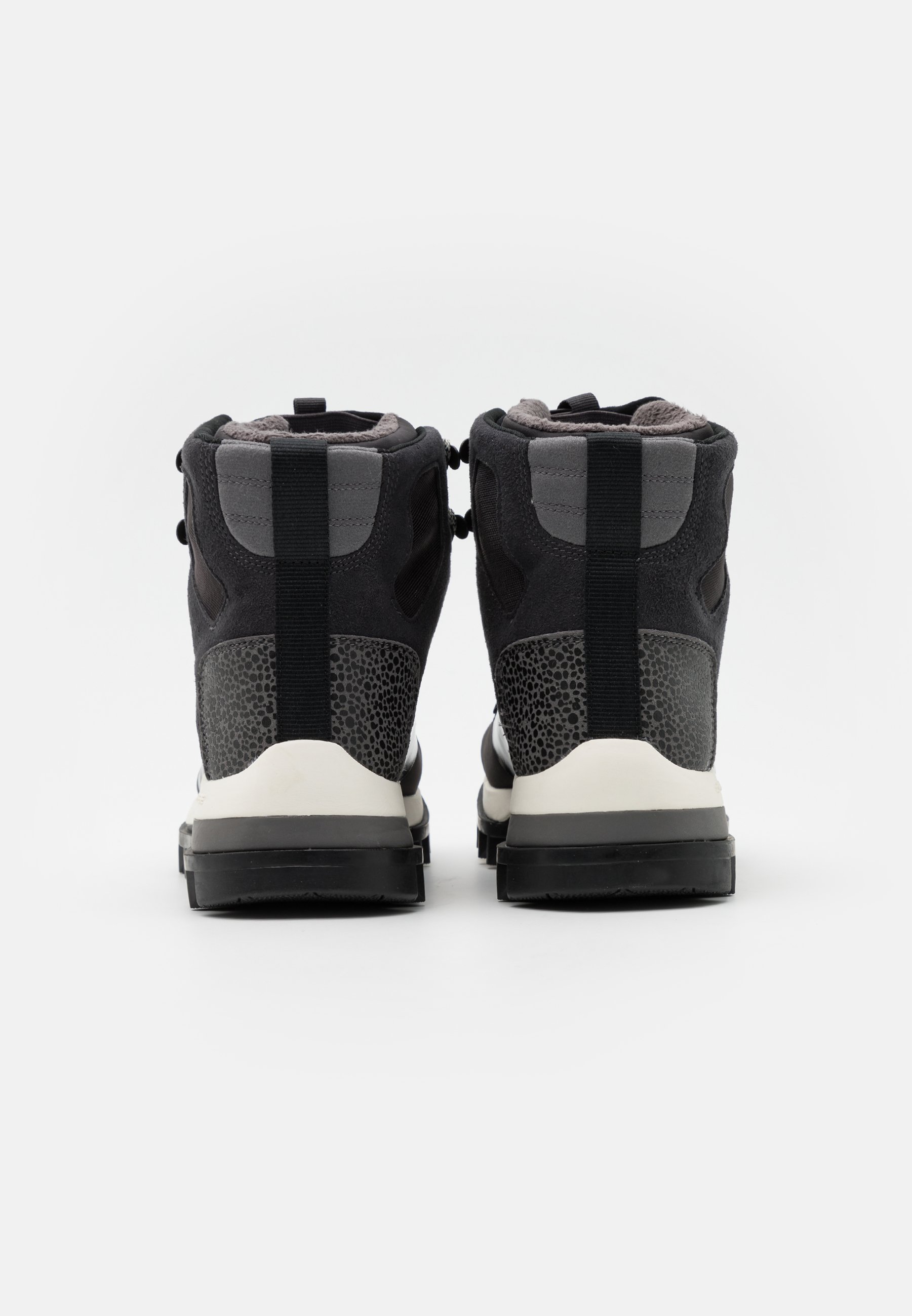 Adidas By Stella Mccartney Eulampis Winter Boots Core Black Utility Black Granit Black Zalando Co Uk