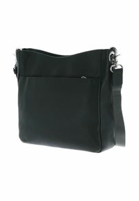 Sac en cuir noir texturé, à bandoulière réglable avec fermoirs en métal argenté, de forme rectangulaire avec une poche avant.