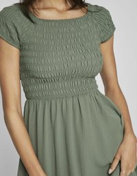 VILA MIDIKLEID KURZARM - Hverdagskjole - laurel wreath