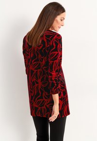 Cellbes of Sweden WITH GATHERED SLEEVE - Tunikaer - red patterned