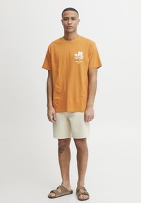 Solid SDFULTON - Triko s potiskem - golden ochre