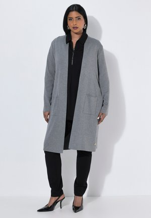 Ulla Popken, ULLA POPKEN WOMEN'S PLUS SIZE LONG OPEN FRONT CARDIGAN SWEATER 712094 - Chaqueta de punto - medium mottled grey