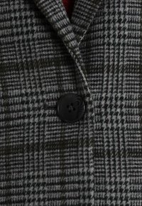 Saint Tropez Korte frakker - grey