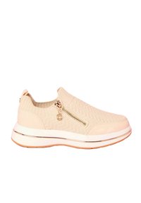 Világos bézs kötött sneaker, slip-on kialakítással, arany cipzár díszítéssel, fehér középtalppal és gumitalppal, amelynek texturált mintázata van.