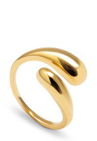 Anello aperto in tonalità oro caratterizzato da un design liscio e curvilineo con due distinti elementi arrotondati che creano uno stile minimalista.