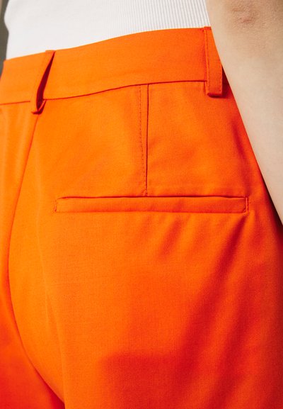 Materiel CROP - Short - mango