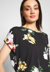 ONLY MOSTER STRIPE S/S NOOS - T-shirt estampada - black