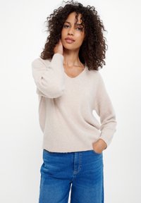 Greenpoint - Jumper - beige Thumbnail Image 1