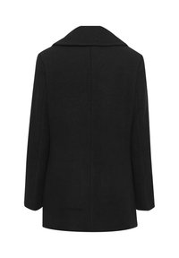 Čierny kabát z vlnenej zmesi so širokým klopovým golierom a dlhými rukávmi, s rovným strihom bez viditeľného kovania alebo vzorov.