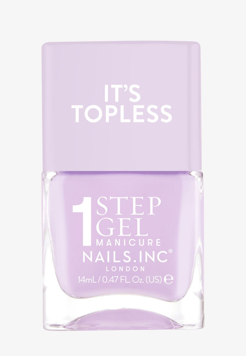 Lavendel neglelakkflaske med firkantet glassbase, en lys lilla kork, og hvit tekst som står "IT'S TOPLESS" og "1 STEP GEL."