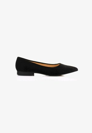 Bailarina de ante negra con punta afilada, tacón bajo y forro interior suave. Presenta un diseño sin costuras y textura mate.