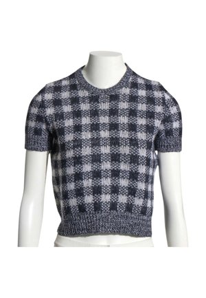 Pull court en maille avec motif à carreaux bleu marine et blanc présenté sur un buste de mannequin blanc.