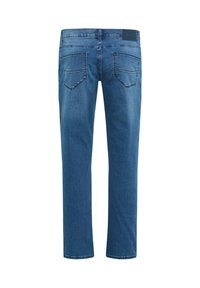 Jeans blu a gamba dritta mostrati da dietro con due tasche applicate e un'etichetta in pelle sul cinturino.