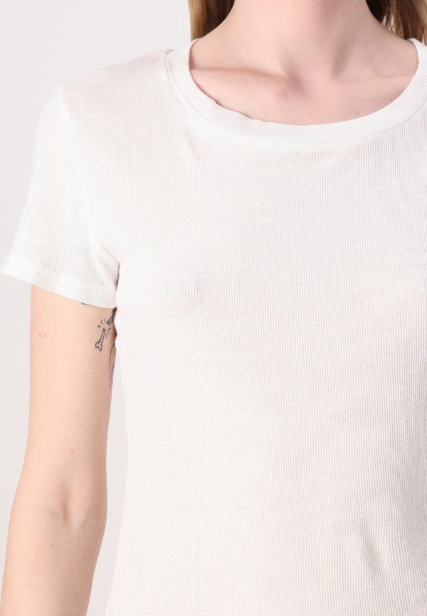 SULLY - Basic T-shirt3