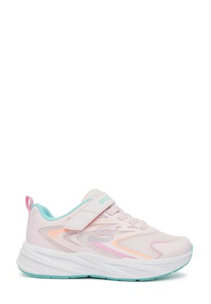 Scarpa da ginnastica per bambini rosa chiaro con fodera azzurro pastello, cinturino in velcro, lacci e suola bianca con suola esterna turchese.