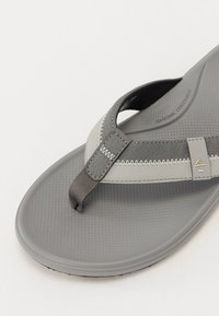 Thumbnail Image 6