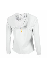 Weiße, leichte Jacke mit Kapuze, langen Ärmeln und elastischen Bündchen; verfügt über einen orangefarbenen senkrechten Streifen auf dem Rücken.