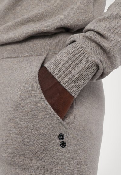 Ron Dorff PANTS - Treniņtērpa apakšdaļas - dusty beige