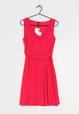 Day dress - red