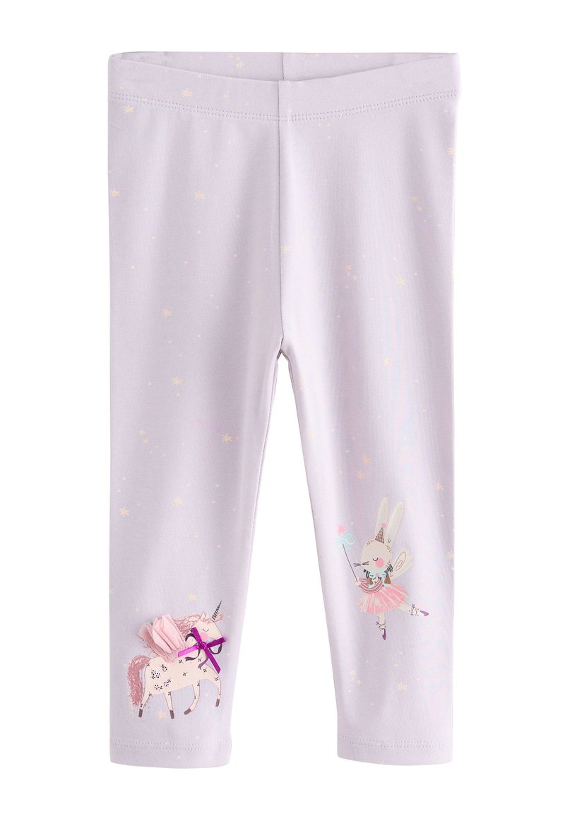 Svetlofialové detské legíny s malými vzormi hviezd, s jednorožcom so látkovou mašľou a vílie zajkom v tutu sukni.