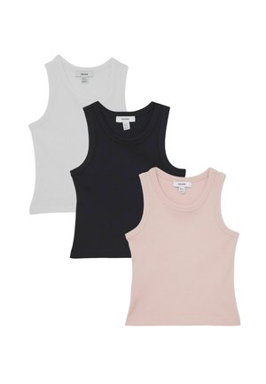 Tre canottiere a costine nei colori bianco, nero e rosa. Ognuna ha una scollatura arrotondata ed è realizzata in tessuto morbido. Etichette visibili all'interno di ogni canottiera.