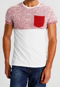Pier One Triko s potiskem - red