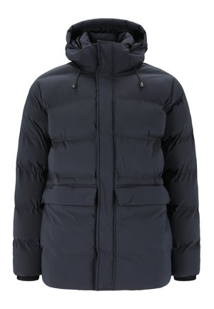 Merijasin takki korkealla kauluksella, jossa on kaksi etutaskua ja säädettävä huppu. Sileä pinta, jossa on tikattu kuvio, ja ei näkyvää metalliosaa.