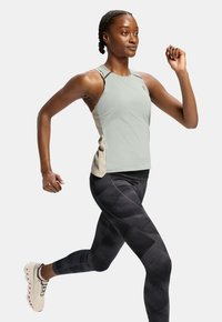 On PERFORMANCE TANK - Top - cobble   glacier